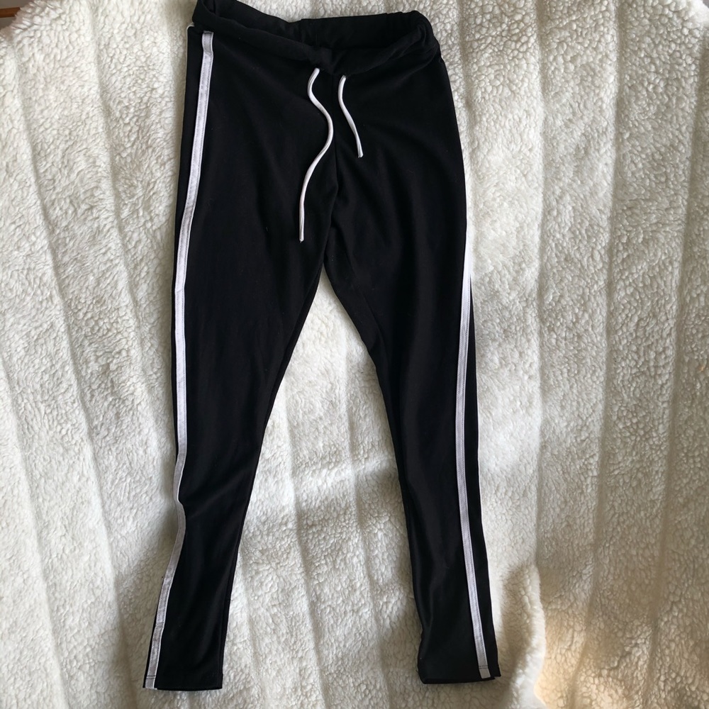 NWT TWO PIECES SET